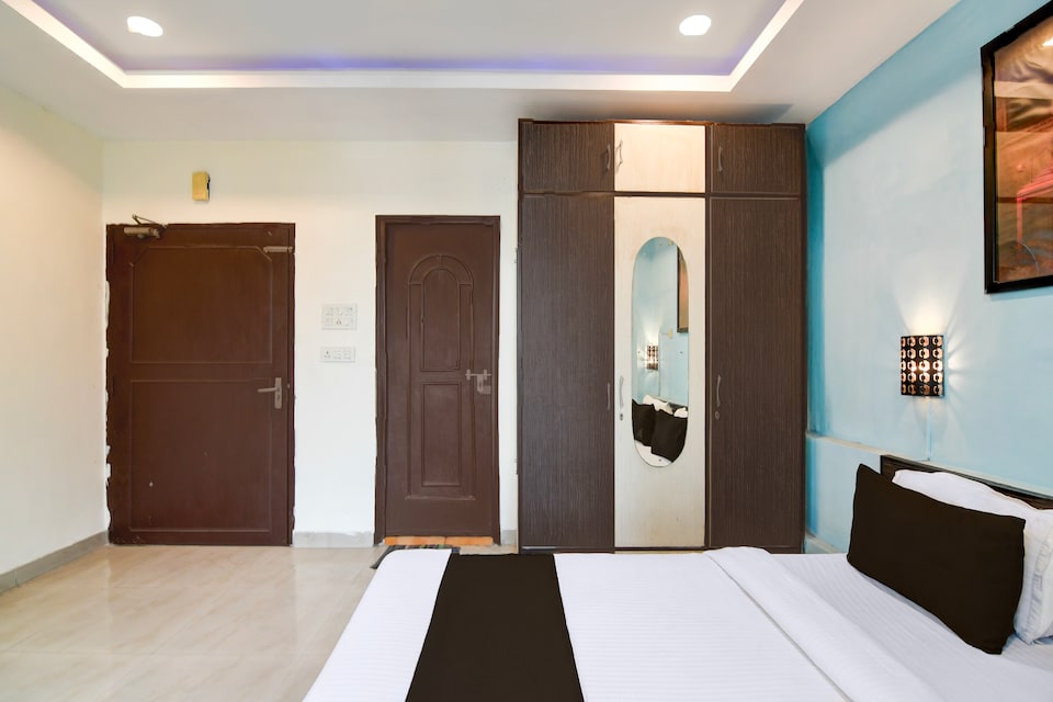 Collection O Techno India University Saltlake Formerly A&M Regency, Salt Lake Kolkata, Kolkata