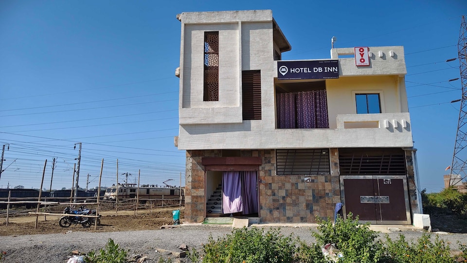 SPOT ON Hotel Db Inn, Katni, Katni