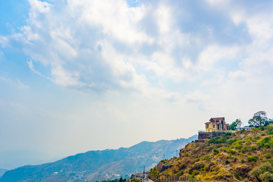 OYO Home 13160 City Heart 3BHK, Mall Road Mussoorie, Mussoorie