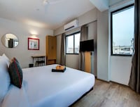 Townhouse Corporate Stay Pimple Nilakh