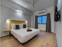 Townhouse Corporate Stay Pimple Nilakh