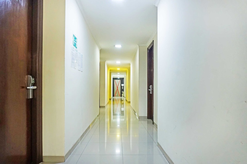 Dancenter Hotel Fiducia Otista 153 - 157, East Jakarta, Jakarta