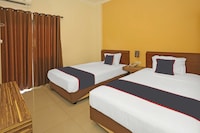 Collection O Hotel Fiducia Kaji - 6 Hour Stay