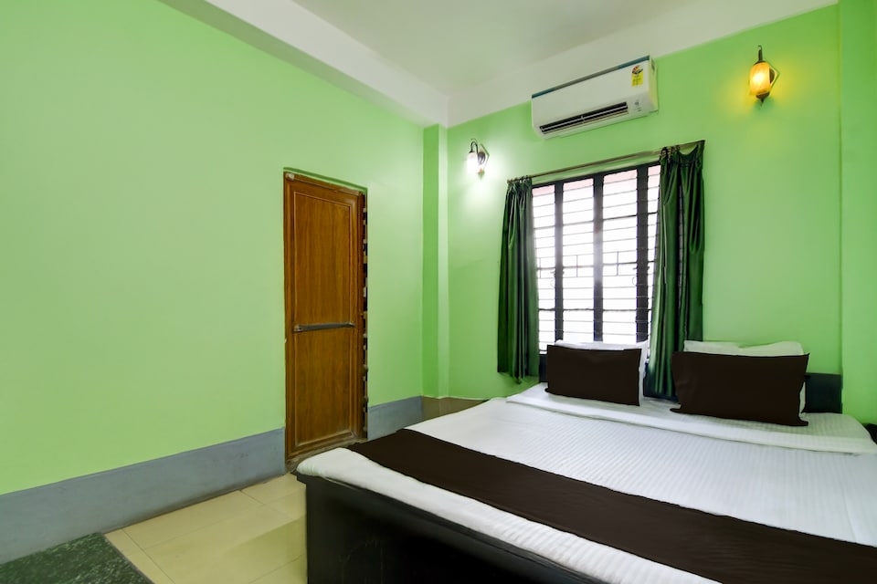 Hotel O Sampad, Berhampore, Berhampore