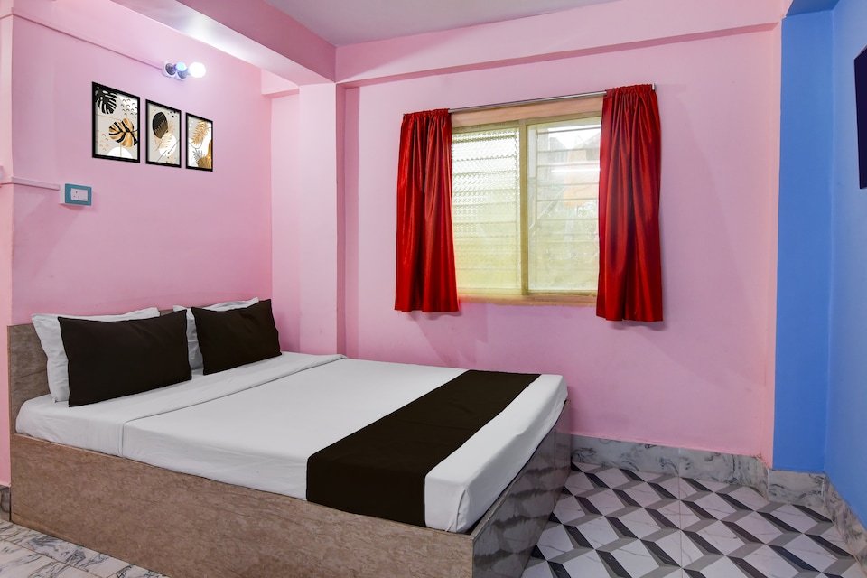 Hotel O Shakuntala Park Bus Terminus Behala, Behala Kolkata, Kolkata