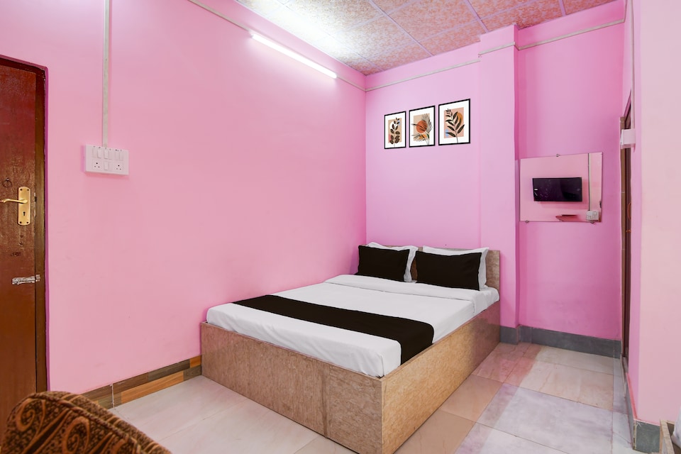 Hotel O Shakuntala Park Bus Terminus Behala, Behala Kolkata, Kolkata