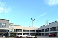 Hotel Royale IAH Airport North Houston I-45