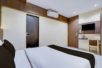 Hotel O Casa Royal Residency