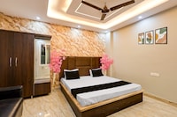 Hotel O Radhe Palace 