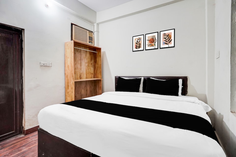 Hotel O Takiya, Rambagh Allahabad, Prayagraj