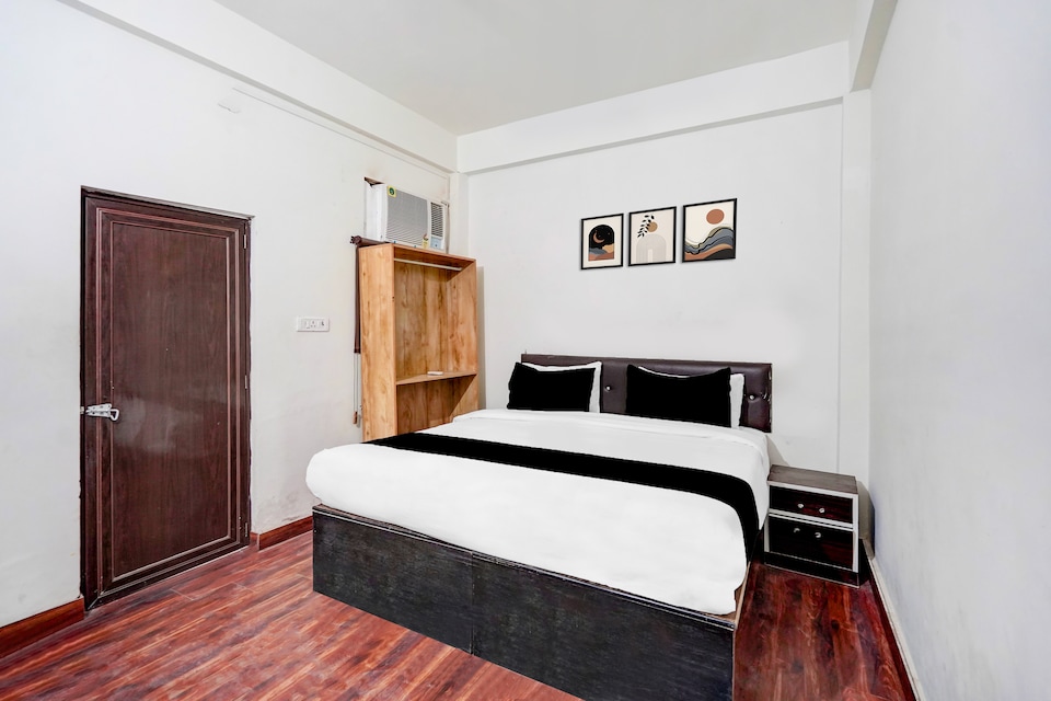 Hotel O Takiya, Rambagh Allahabad, Prayagraj