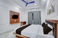 Townhouse Awleshpur Crossway Varanasi Formerly Ganga Vatika