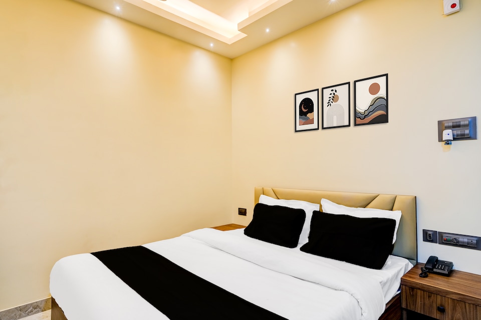 Super Townhouse Bhangagarh Bus Terminal Formerly The Rudra Inn, Platan Bazar Guwahati, Guwahati