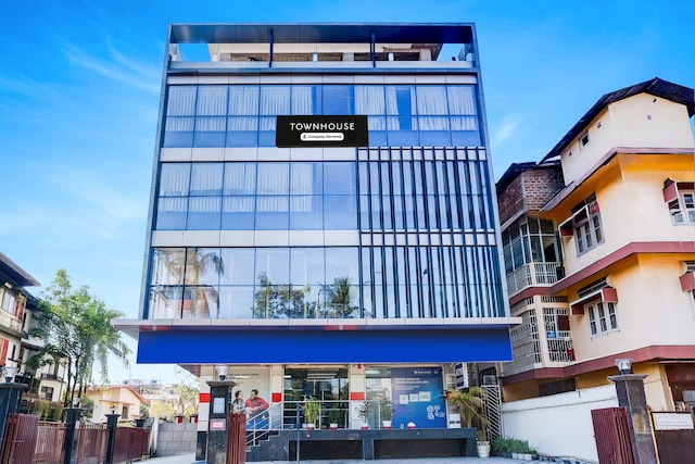 Super Townhouse Bhangagarh Bus Terminal Formerly The Rudra Inn