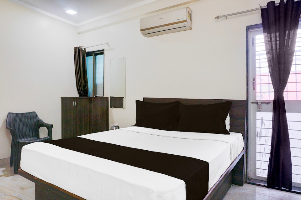 HOTEL O A.P PALACE , Patliputra Colony, Patna
