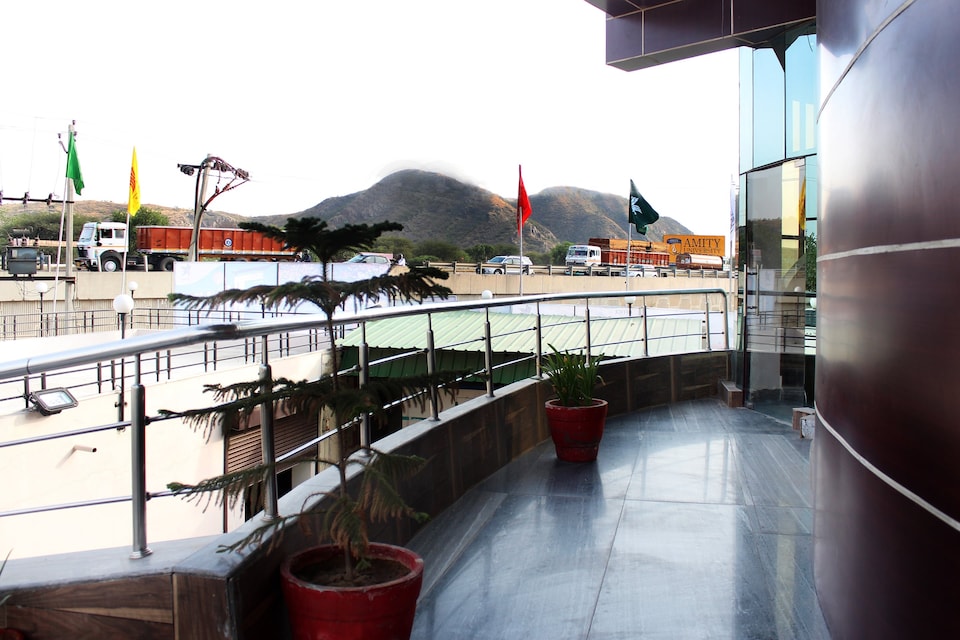 OYO 2555 होटल तारा, Neemrana, नीमराना