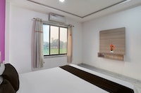 Hotel O by OYO Yash Hotel Lawn And Banquet