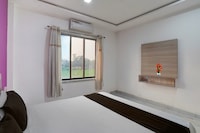 Hotel O by OYO Yash Hotel Lawn And Banquet