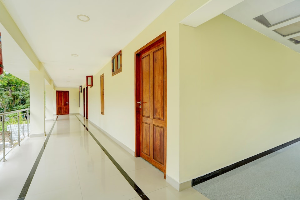 Townhouse Oak Thiruvallam Lakeview Formerly Travancore Island Resort, Kovalam Kerala, Kovalam