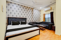 Hotel O Kings Royale Residency