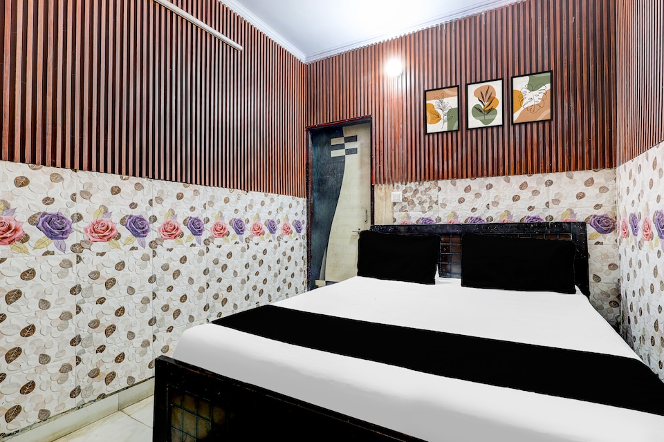 SPOT ON Diamond Hotel, North Delhi, Delhi