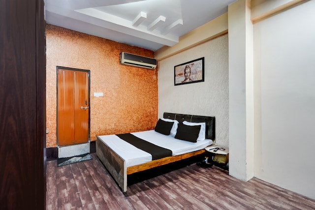 Super Collection O Lokmanya Nagar Metro Station Formerly Hotel Siddhivinayak