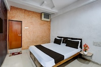 Super Collection O Lokmanya Nagar Metro Station Formerly Hotel Siddhivinayak