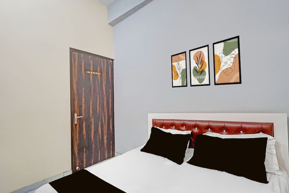 Hotel O WELCOME TO GUEST HOUSE , Moradabad, Moradabad