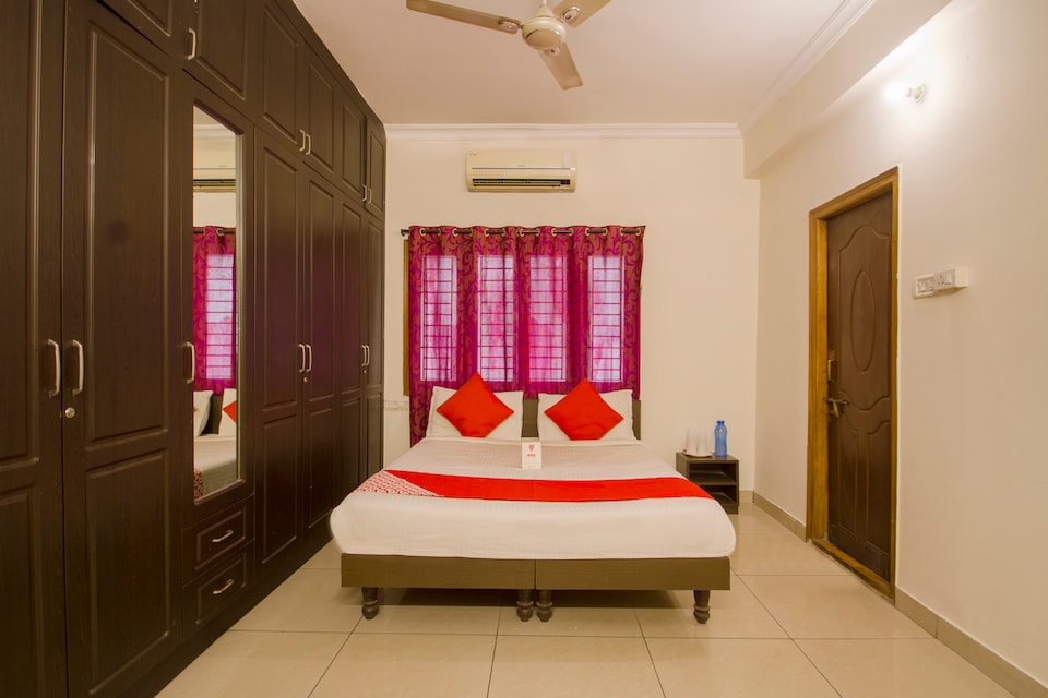 OYO 13193 Rockline Comfort Stay, Madhapur, Hyderabad