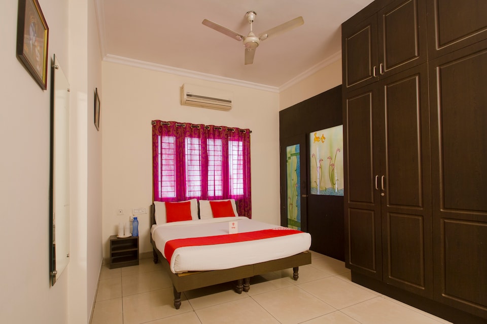 OYO 13193 Rockline Comfort Stay, Madhapur, Hyderabad