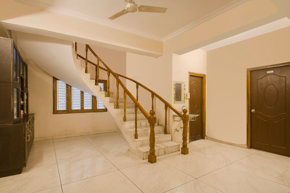 OYO 13193 Rockline Comfort Stay, Madhapur, Hyderabad