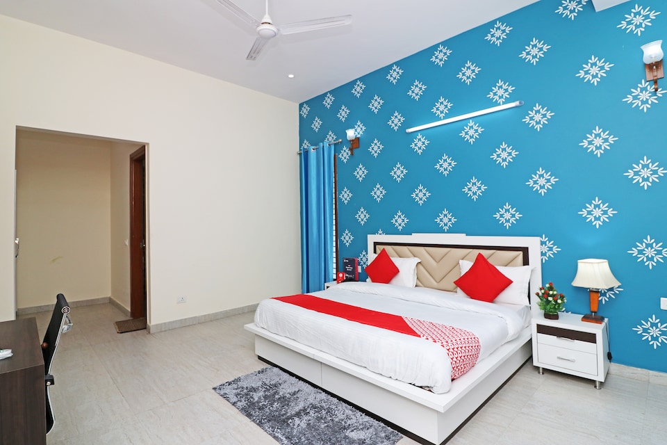 OYO 13194 The Heaven Inn, Greater Noida, Noida