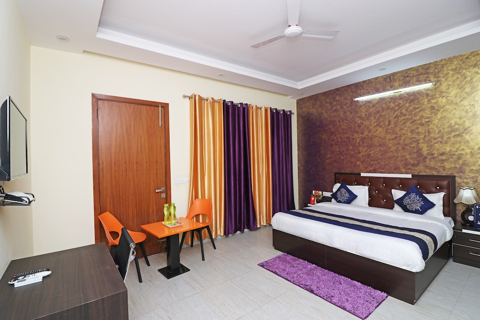 OYO 13194 The Heaven Inn, Greater Noida, Noida