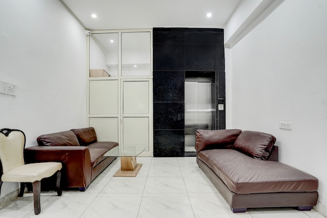 SPOT ON City Charm Homestay