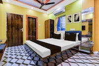 POP 84106E Hotel OLove Birds Hotel