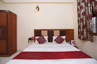 OYO Hotel Chandra Palace