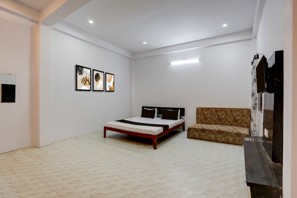 Hotel O The Grand Guest House , Gorakhnath Gorakhpur, Gorakhpur