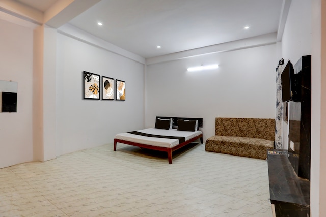 Hotel O The Grand Guest House 