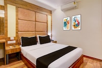 Super Townhouse LBS Road BKC Formerly Royal Palace