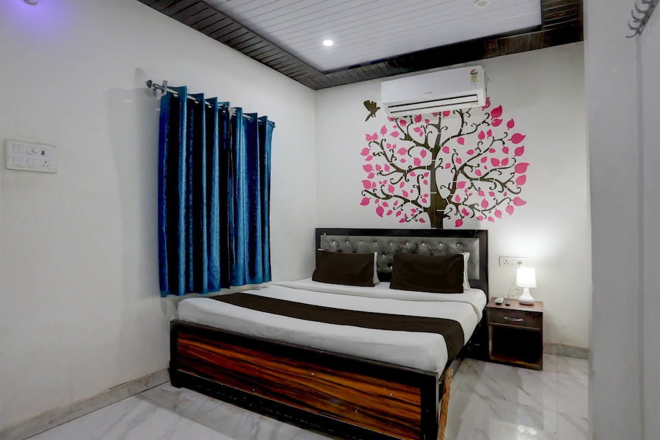 Hotel O FOUR SEASONS P. GUEST HOUSE, Lanka, Varanasi