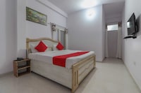 Hotel O White House Residency