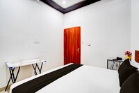 Hotel O by OYO The King Heaven