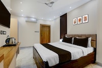 Super Townhouse Puri Bypass Crossway Formerly Hotel Pratee Heights