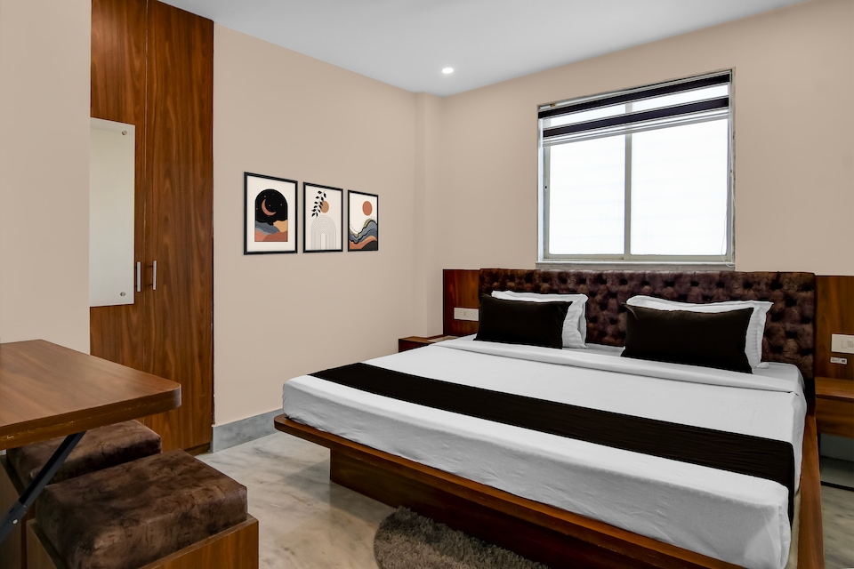 Super Collection O Netaji Metro Station Kolkata Formerly Mahamaya Step Inn, Behala Kolkata, Kolkata