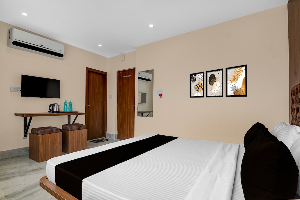 Super Collection O Tollygunge Metro Station Kolkata Formerly Mahamaya Step Inn, Behala Kolkata, Kolkata