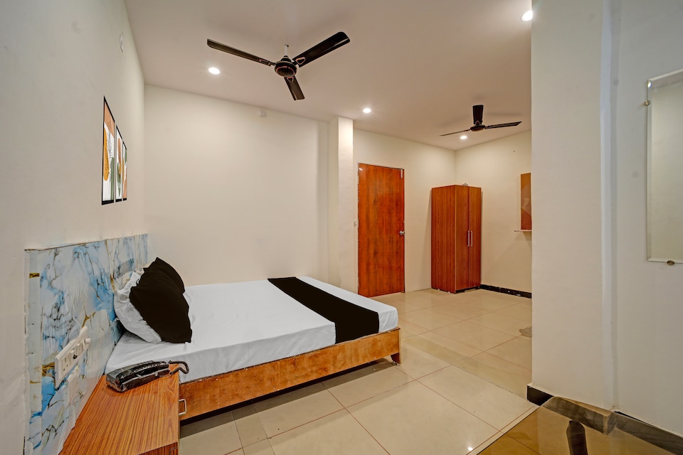 Super Collection O Azad Nagar Ayodhya Bypass Road Bhopal Formerly Hotel Inbox, MP Nagar Bhopal, Bhopal