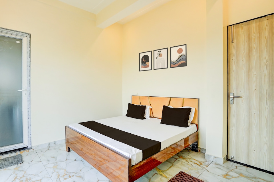 SPOT ON Hotel Bella Vista , Mall Road Kanpur, Kanpur