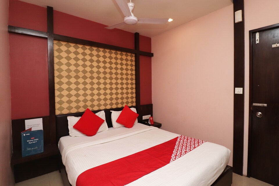OYO 13214 Hotel Metro 7x11, Jaistambh Chowk, Raipur