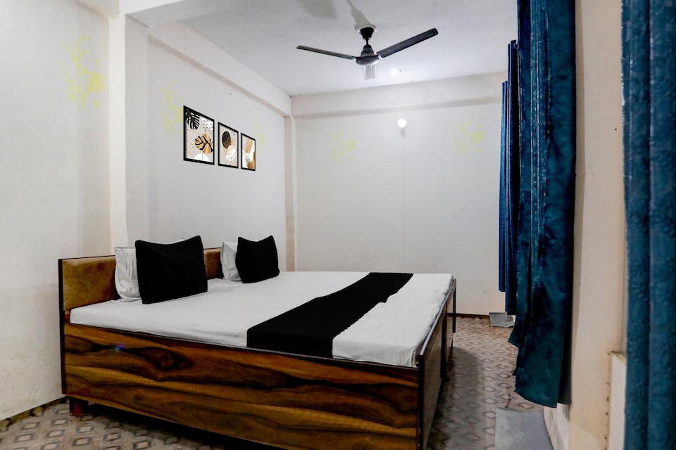 SPOT ON Pawan Restaurant & Dhabha , Mumfordganj Allahabad, Prayagraj