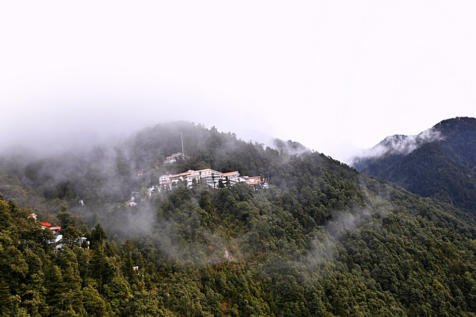 OYO 13217 S S International, Dalhousie, Dalhousie